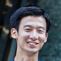 松井 亮介