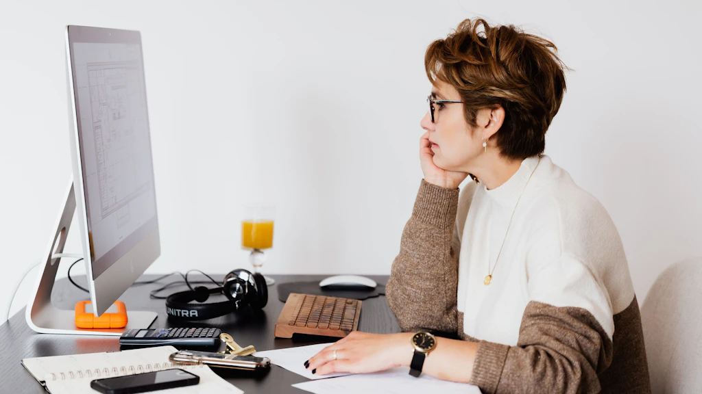 「デザイナーの未経験OK求人は怪しい」を厚労省運営サイトから考える。フリーランスの仕事の取り方でおすすめは？