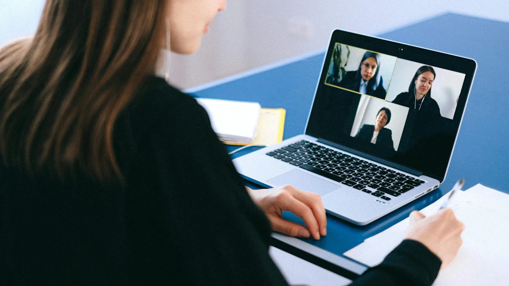 万博に学ぶ体験設計：ハイブリッド体験がフリーランスを巻き込む