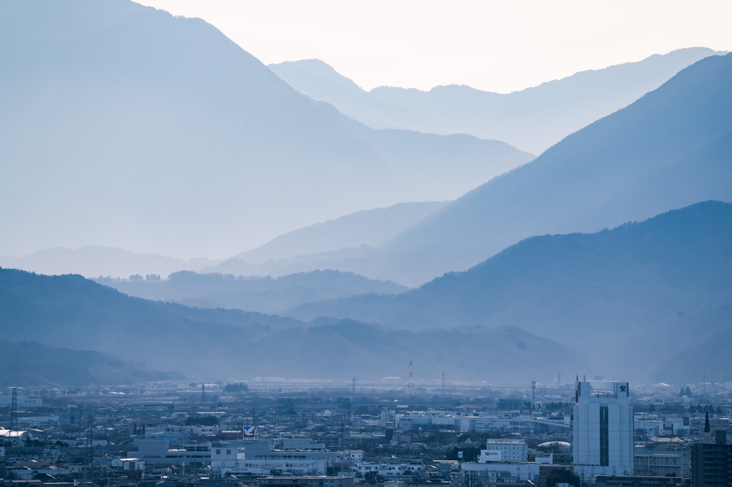 甲府盆地（山梨県）