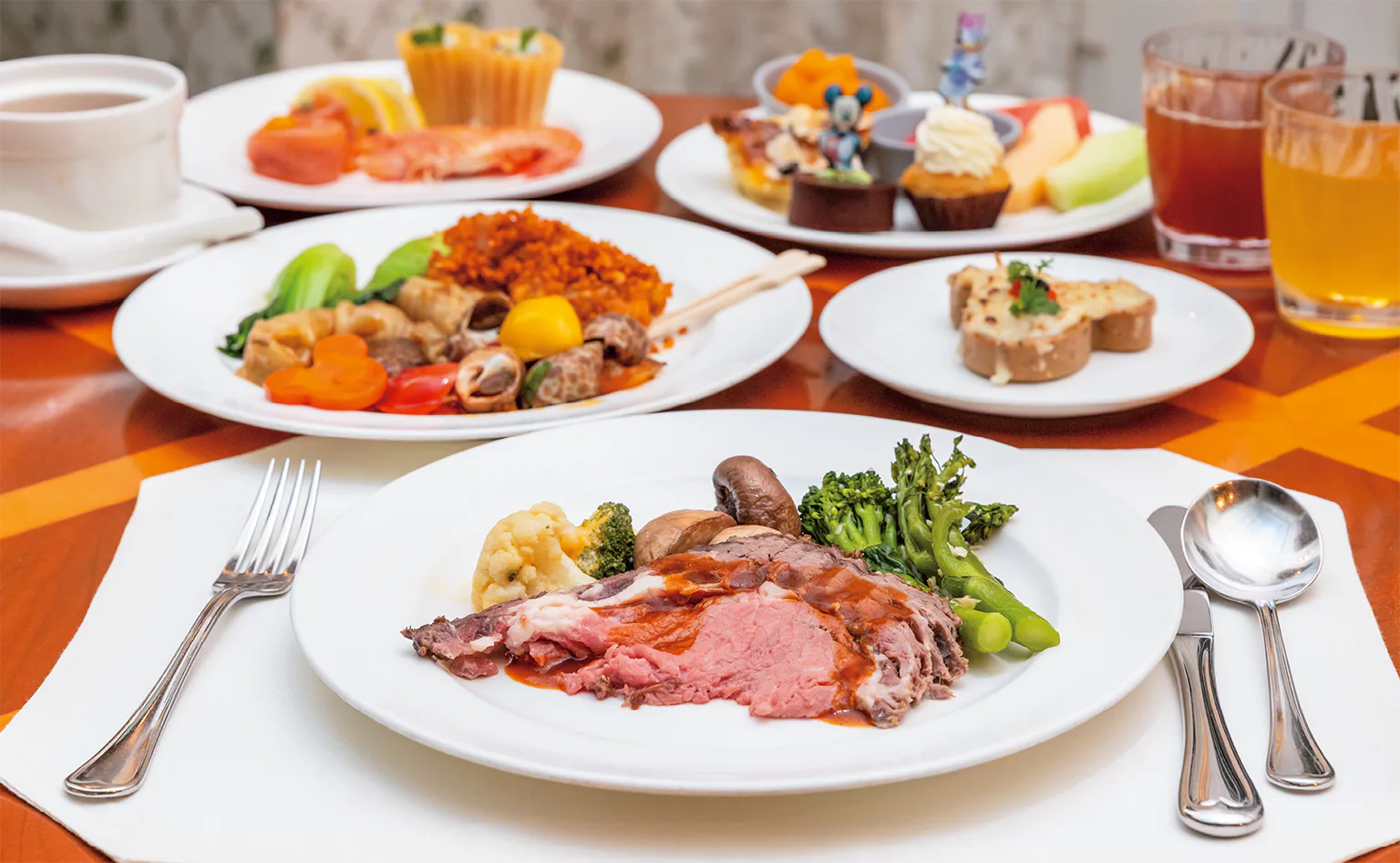 香港ディズニーリゾートの料理の画像