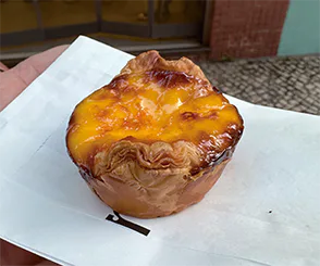 バム・ベーカリー・コーヒーのカスタードパイの画像