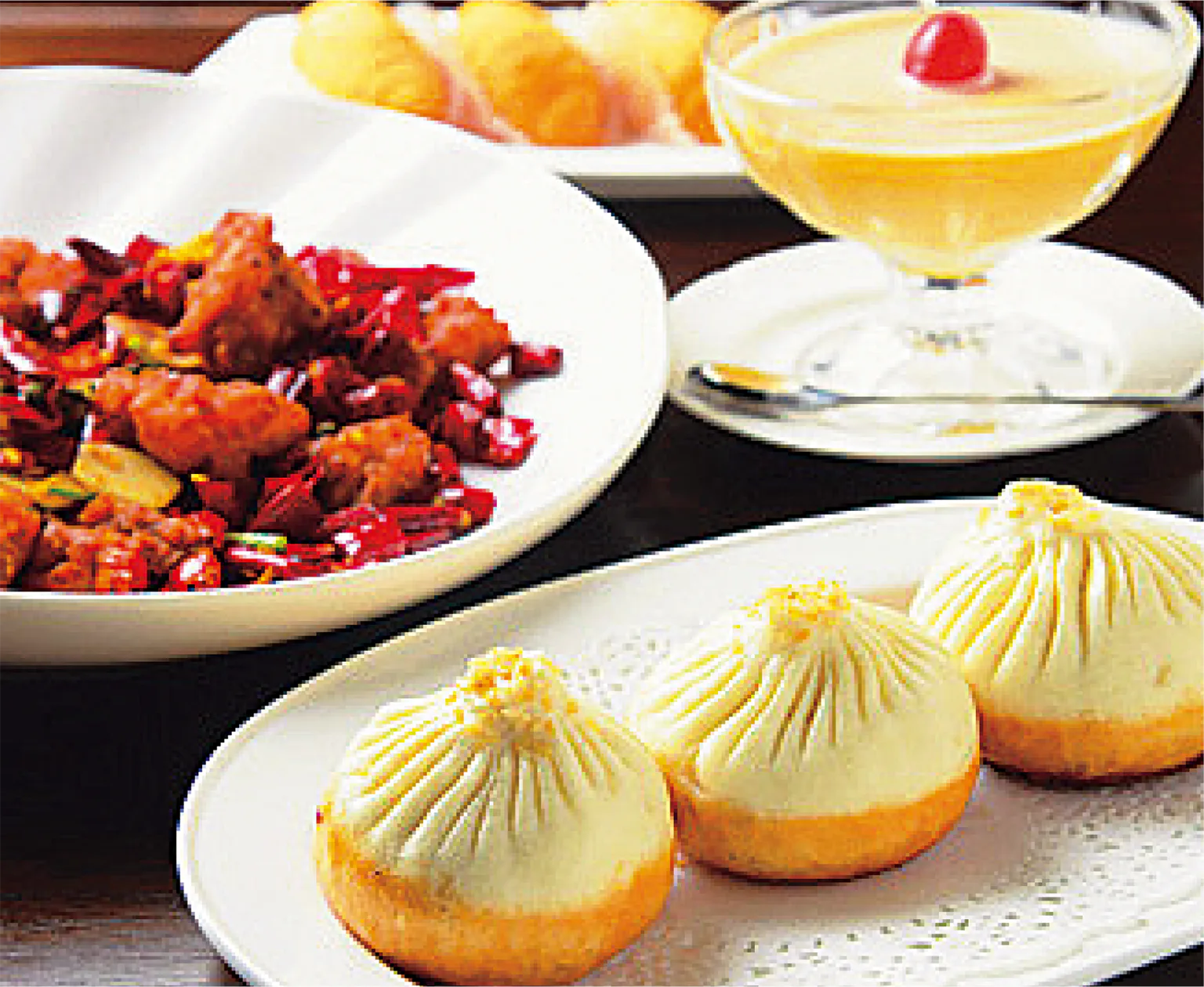 上海生煎包、四川辣子鶏丁などの画像