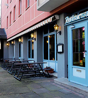 ツム・シュトルヒ・アム・ドムの外観の画像