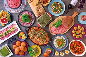 グランドメルキュール 沖縄残波岬リゾートの夕食ビュッフェのイメージ