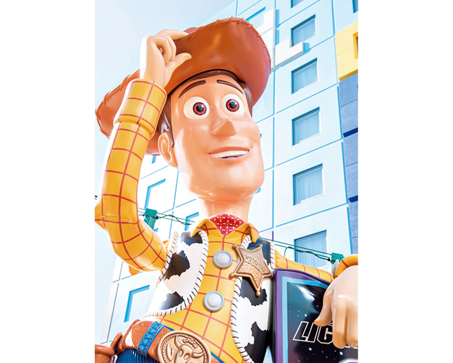 （写真）ホテルの中庭にあるトイフレンズ・スクエアで、ウッディーたちがお出迎え