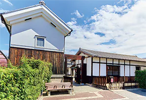 庄屋と武家屋敷の特徴を兼ねた貴重な文化財の画像
