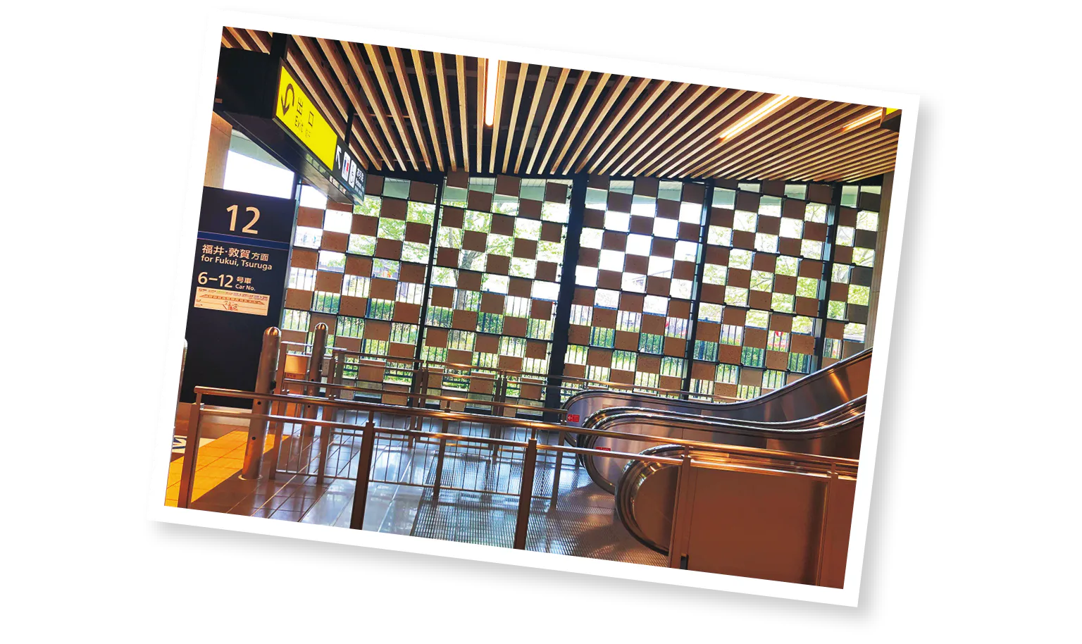 JR小松駅の内観の画像
