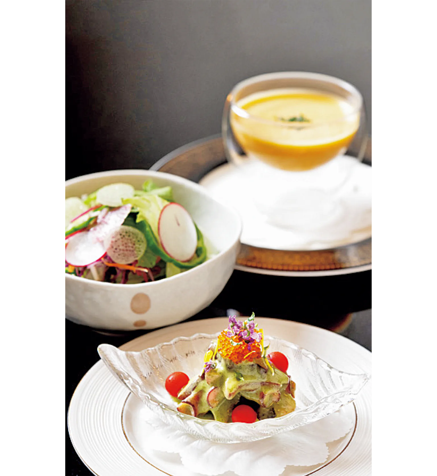 (写真)栗カボチャの冷製スープ、明石ダコのマリネなど