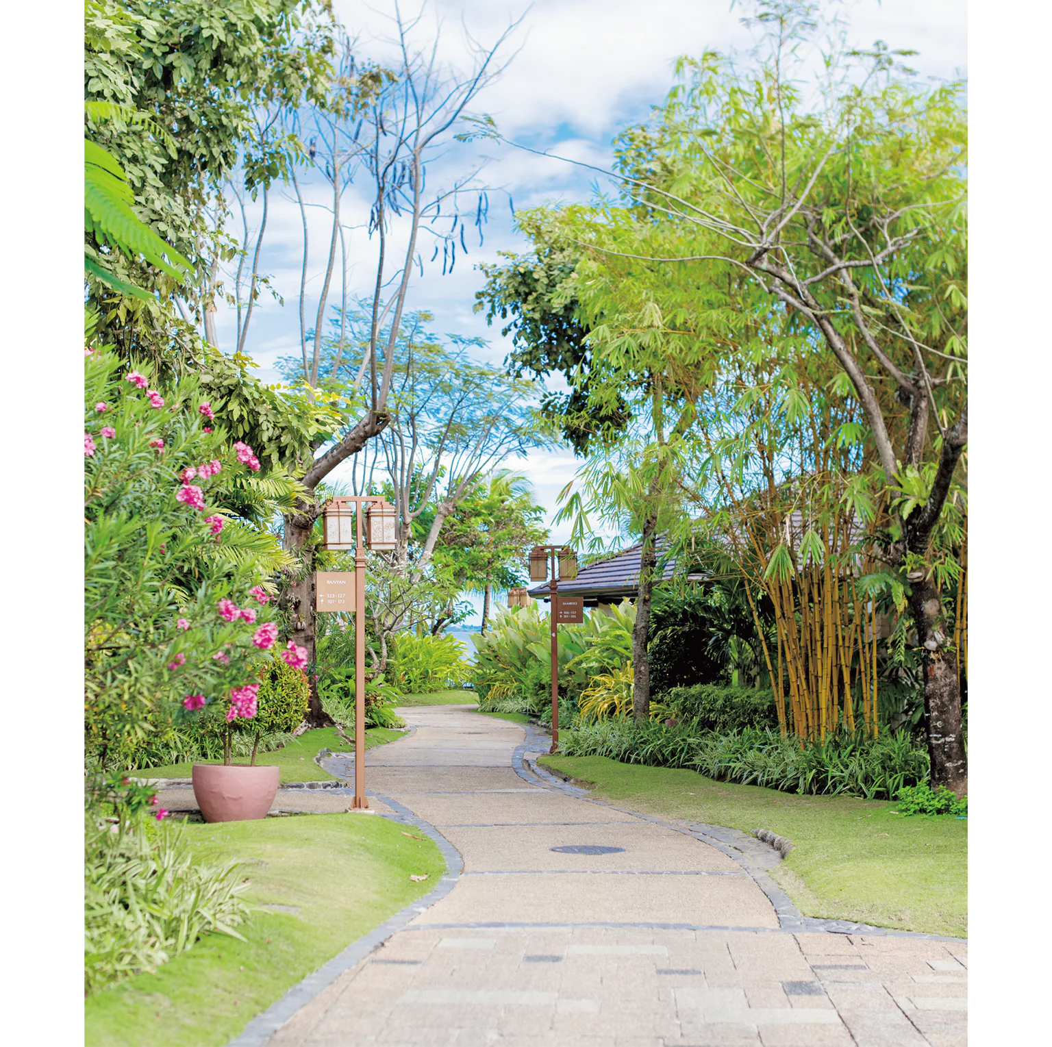 クリムゾン・リゾート＆スパのガーデンの画像