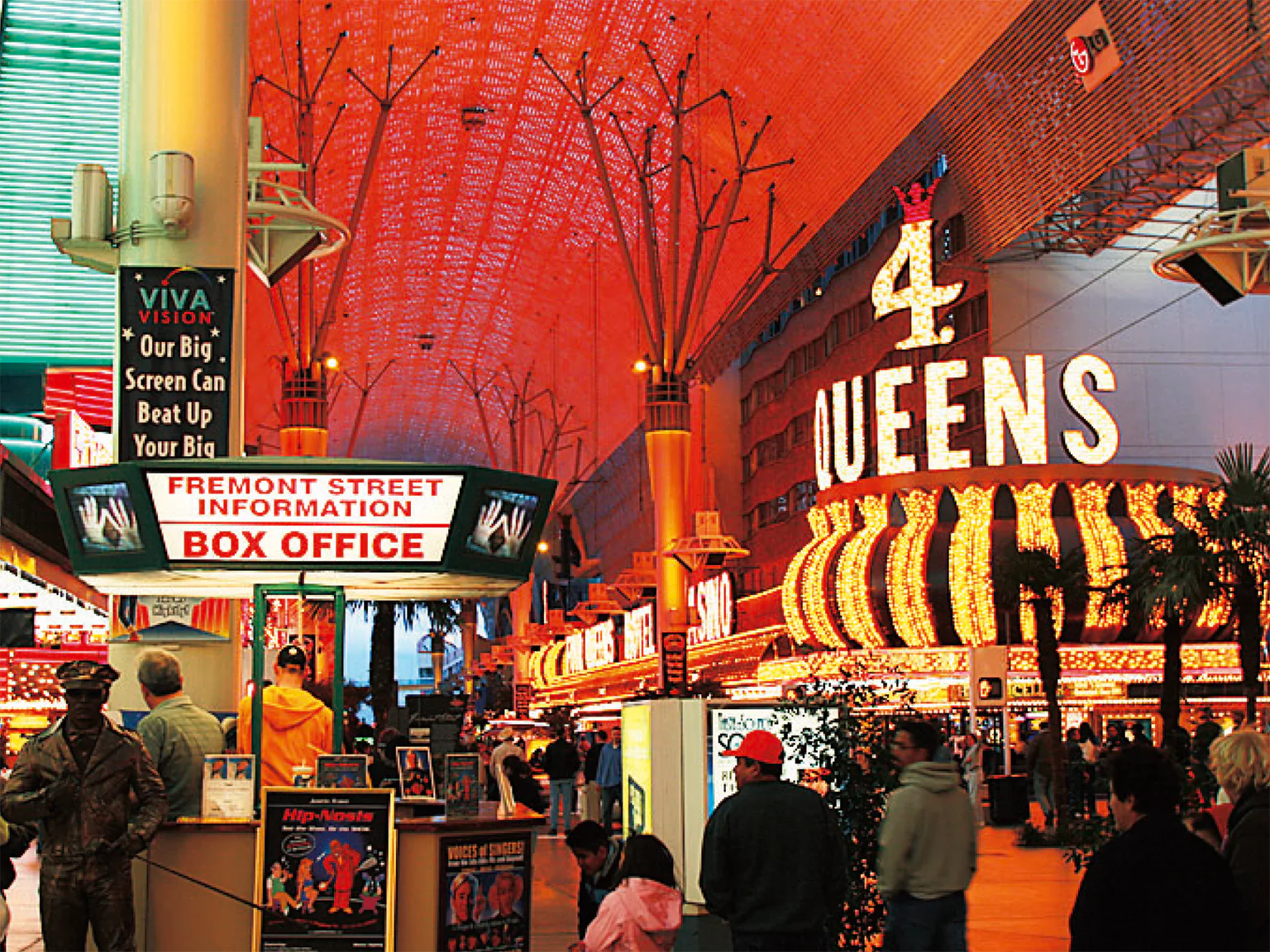 フォー・クイーンズの外観の画像