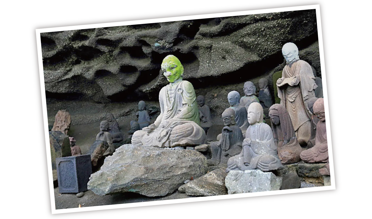 自分に似た顔の像を探してみよう