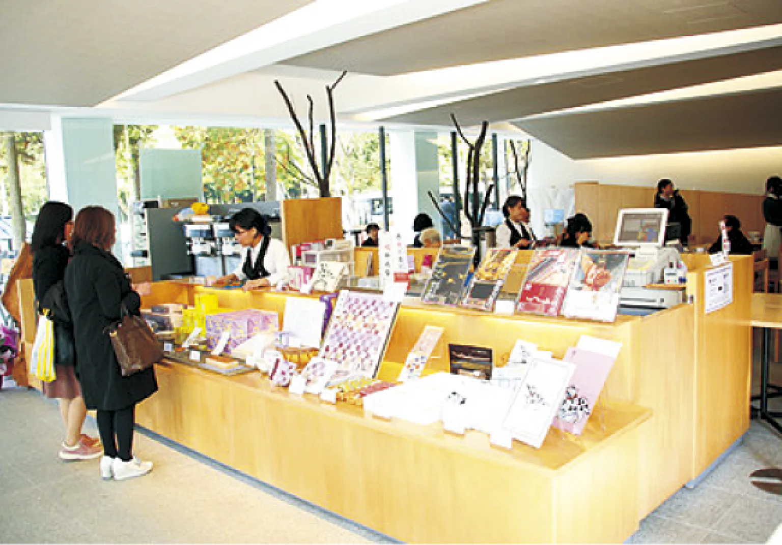 春日大社 カフェ・ショップ 鹿音の店内の画像