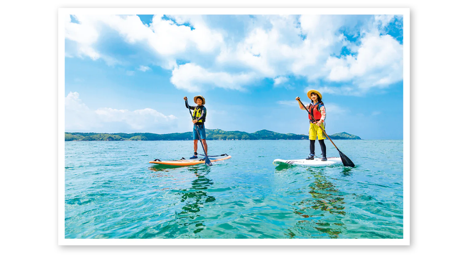 専属インスタラクタ ーが丁寧に指導してくれるSUPで海上散歩の画像