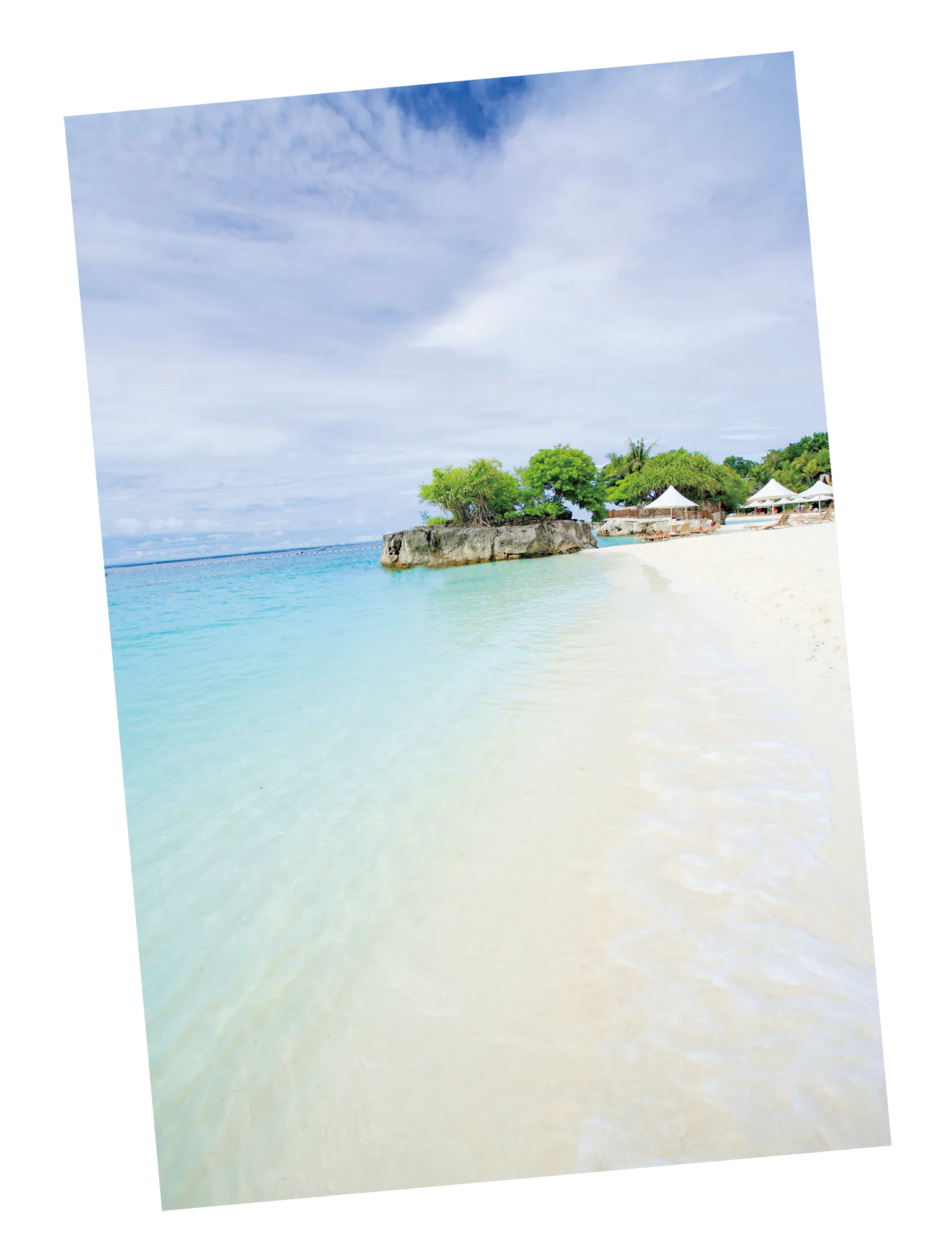 クリムゾン・リゾート＆スパのビーチの画像