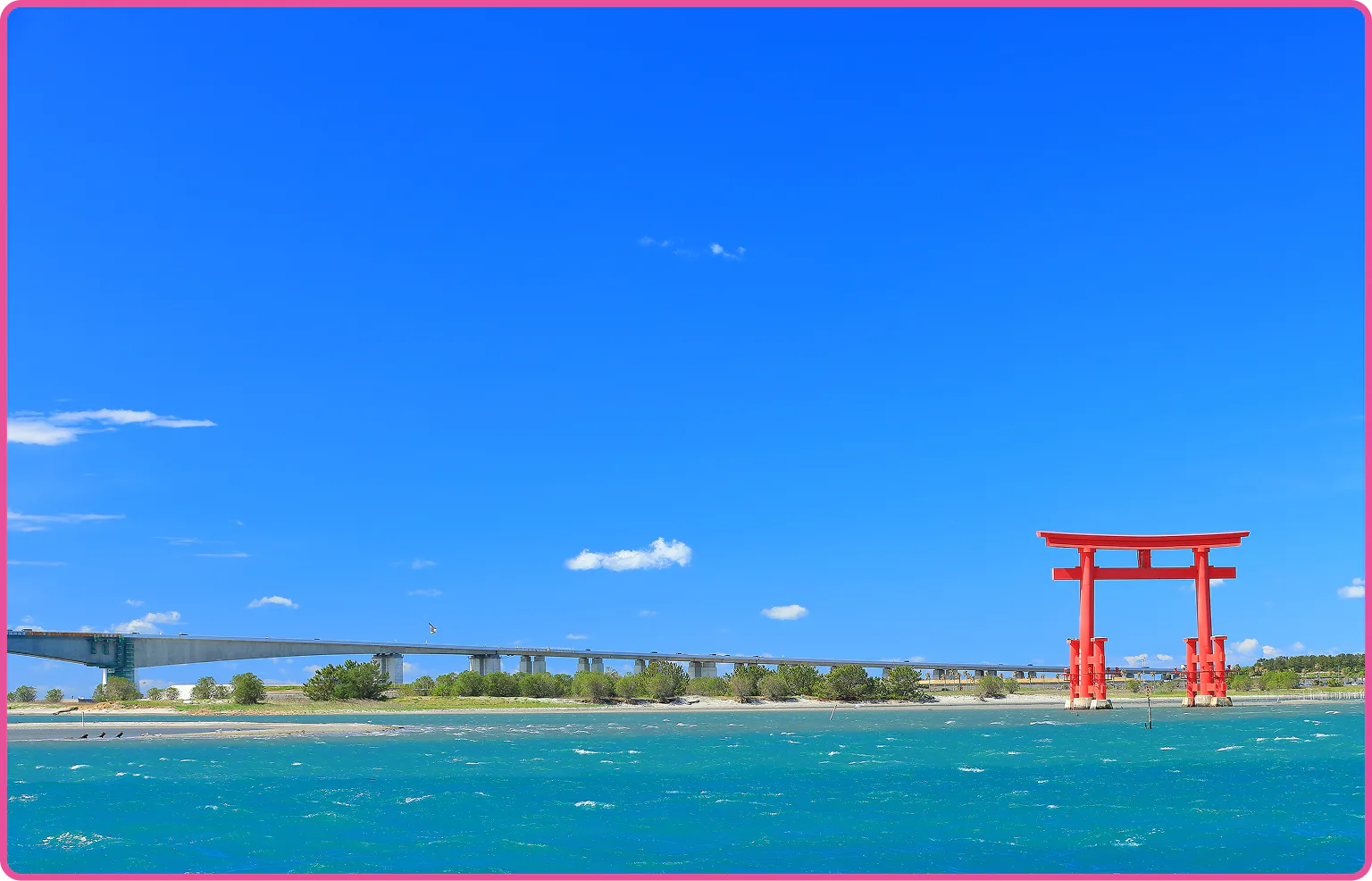 弁天島海浜公園の赤鳥居の画像