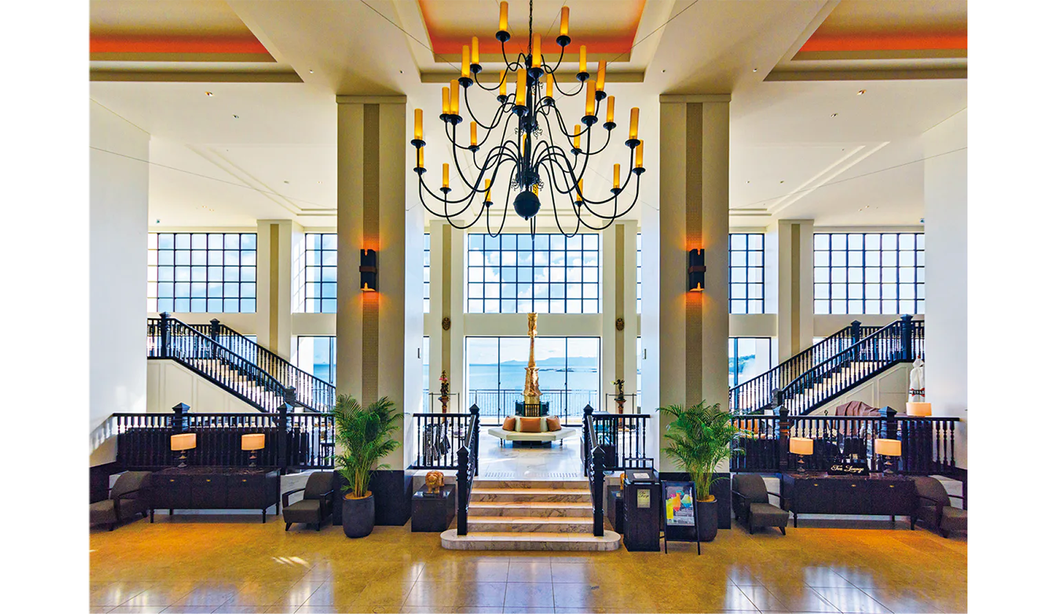 （画像）コロニアル調のフォトジェニックなエントランス