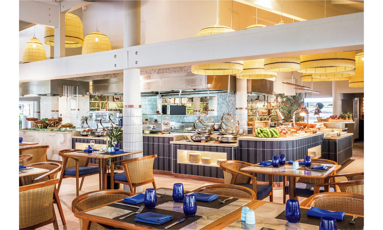 ビュッフェ会場の画像