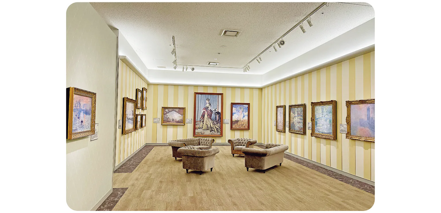原寸大の陶板で再現されたモネ作品の展示風景の画像