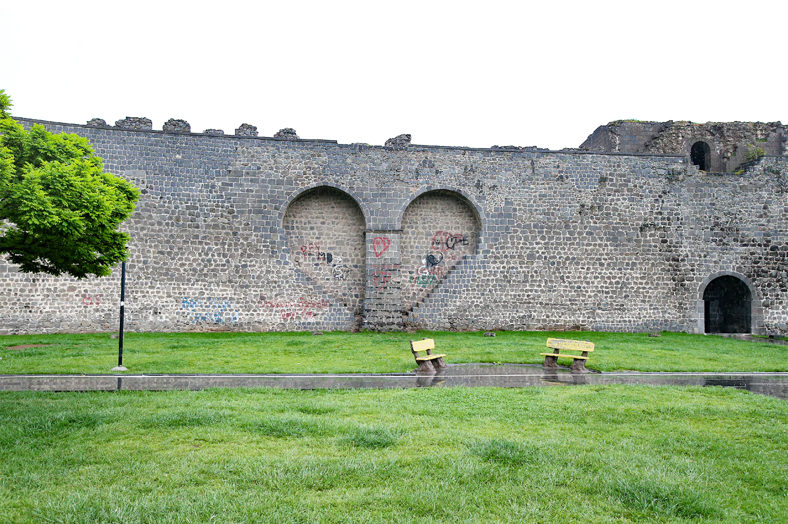 ディヤルバクル城塞とヘヴセル庭園の文化的景観の画像