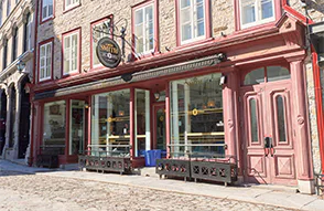 カフェ・ラ・メゾン・スミス・ノートルダムの外観の画像