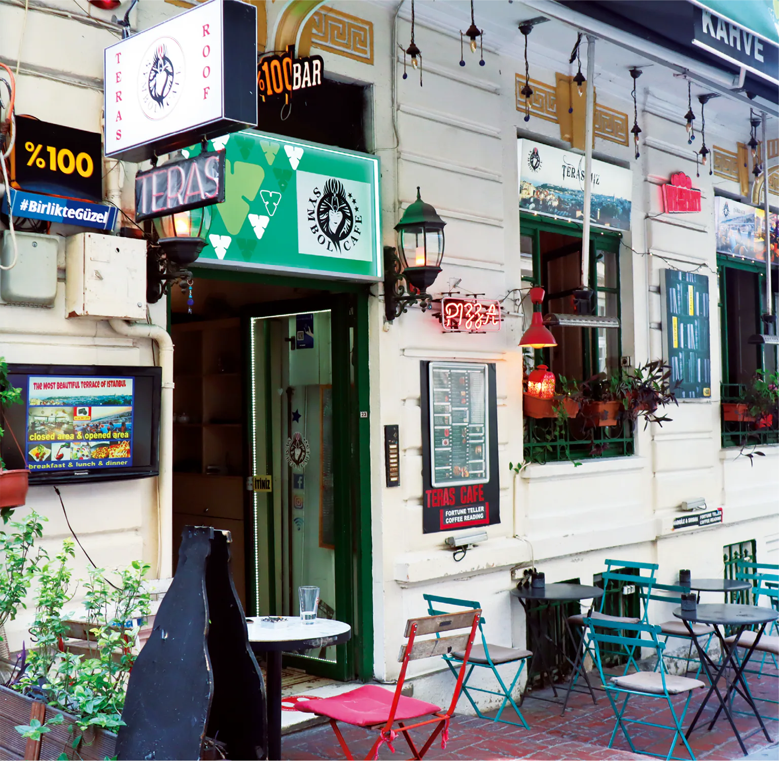 シンボル・カフェの外観画像