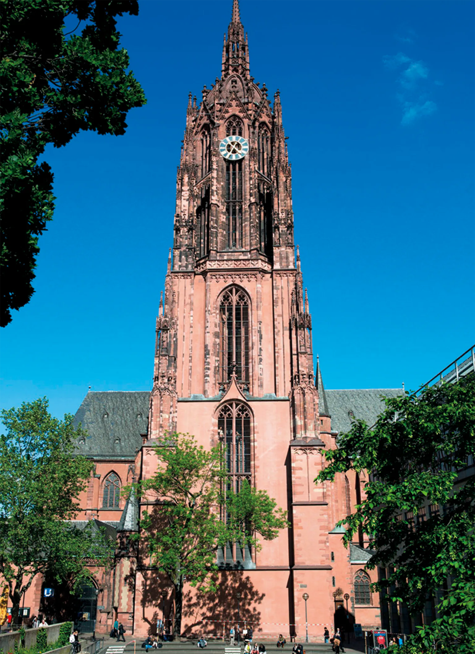 大聖堂の外観の画像