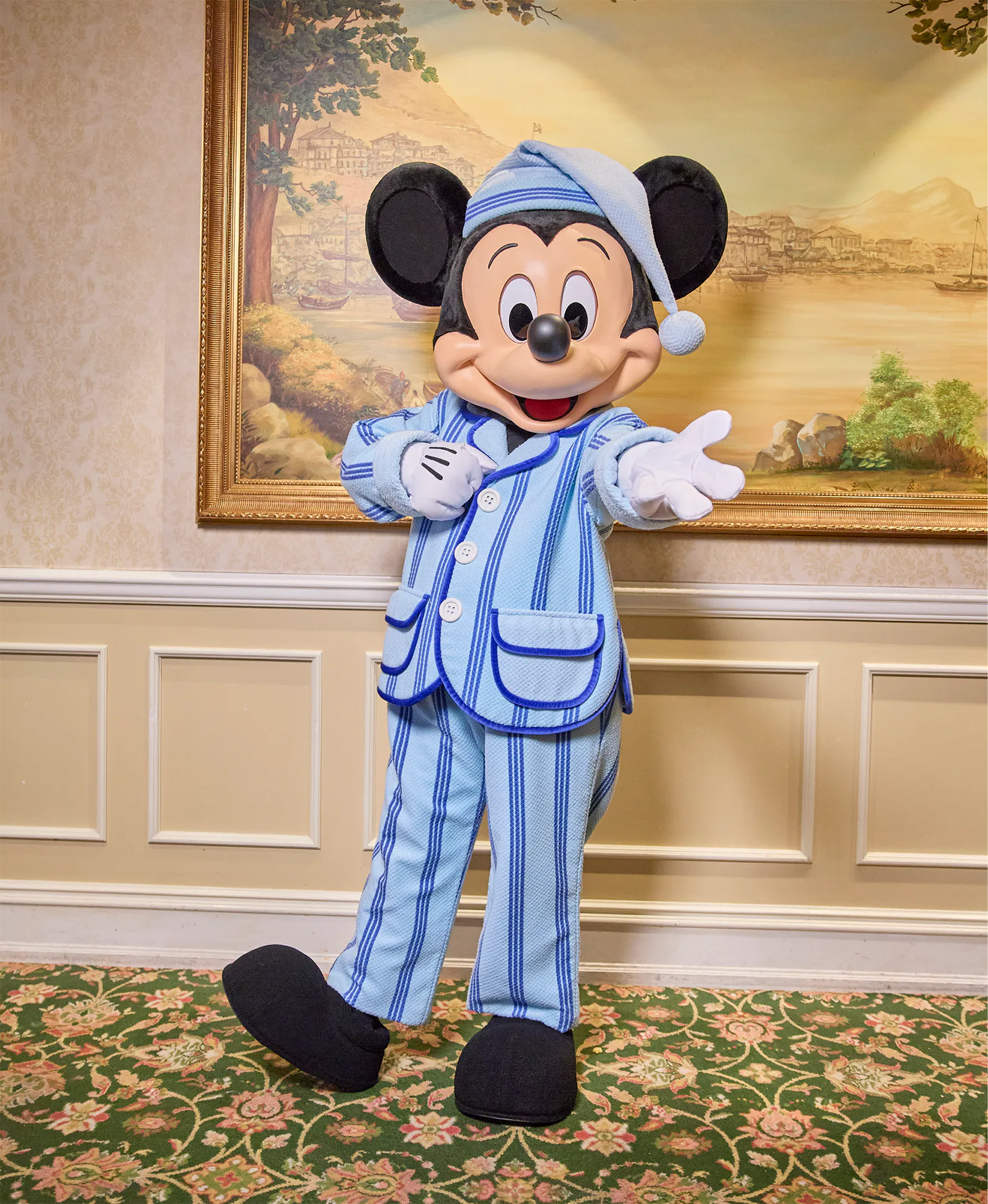 パジャマ姿のキャラクターとのグリーティングの画像