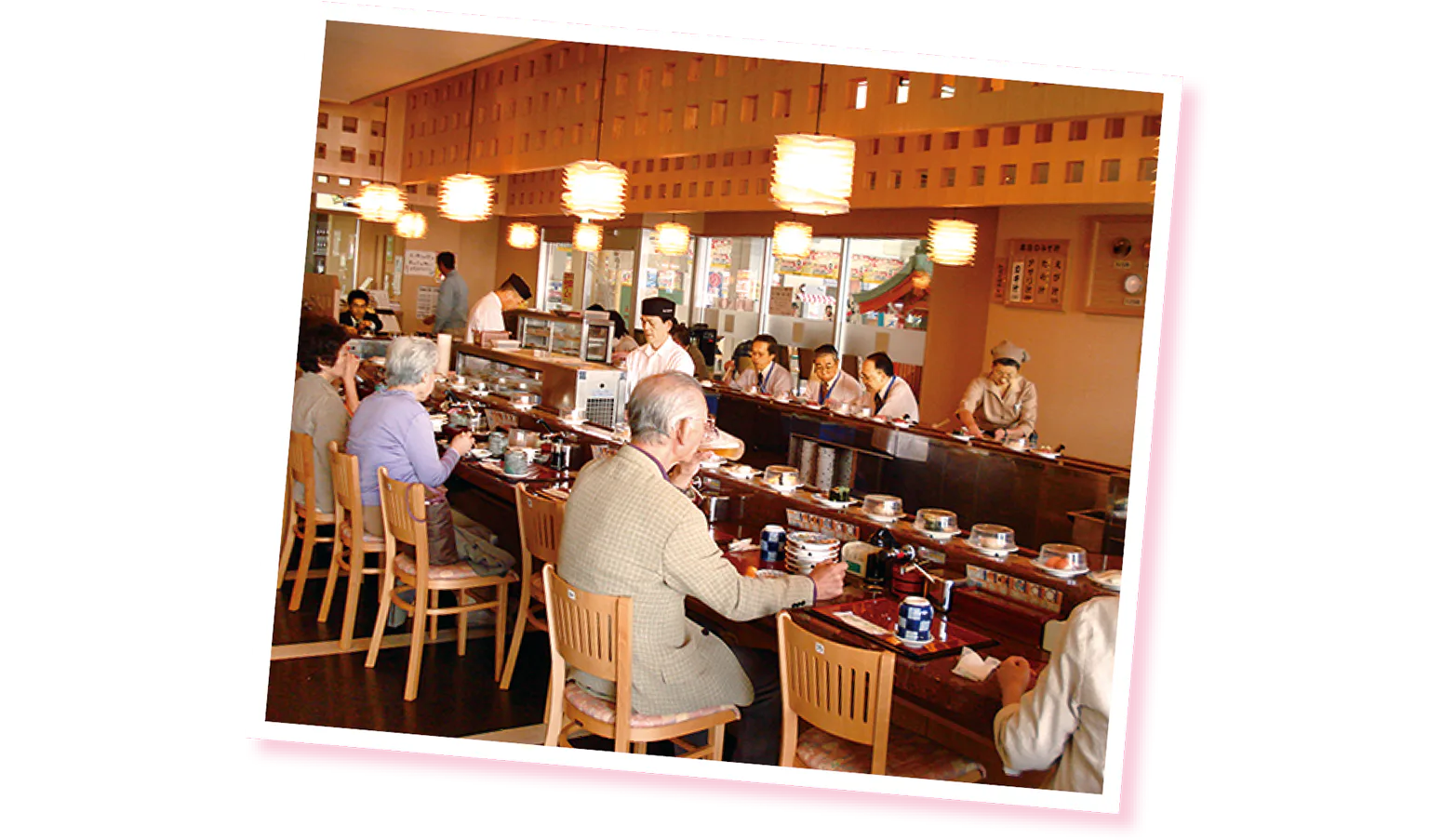 市場 いちばん寿司の店内画像