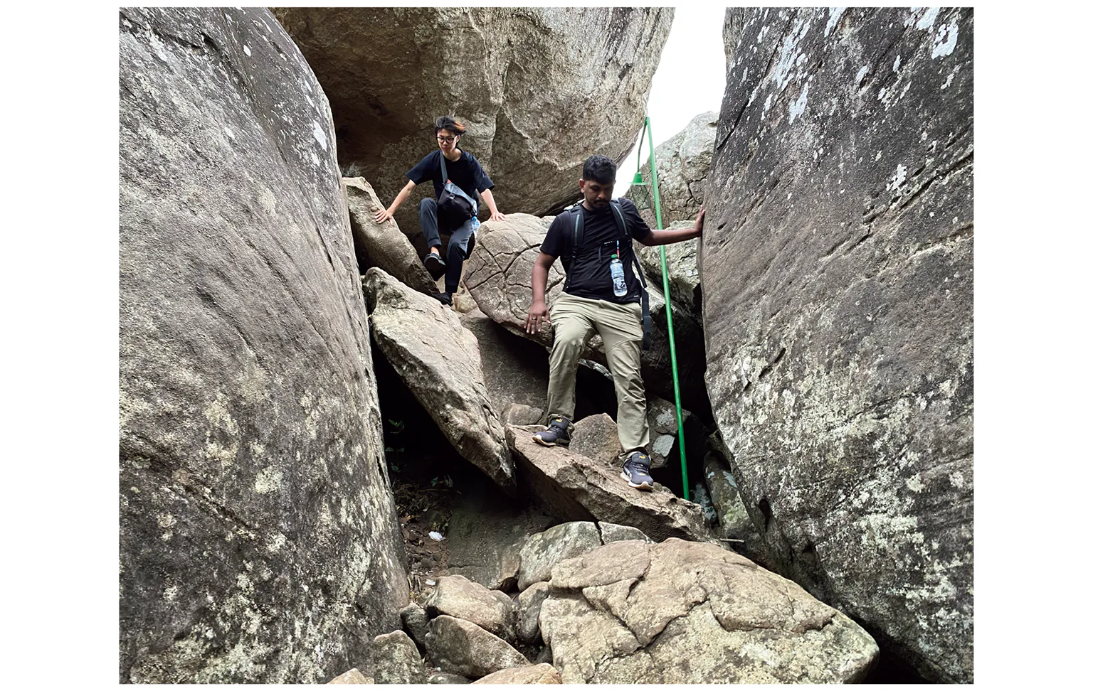 岩場の様子の画像