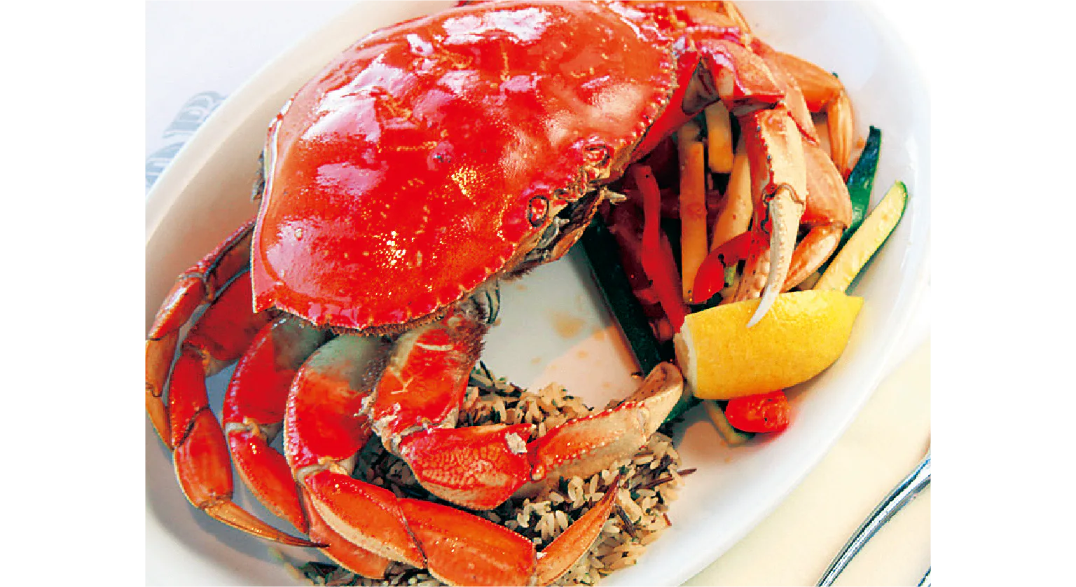 ホール・ダンジネス・クラブ$64。付け合わせに野菜とローストしたポテトが付いてくる