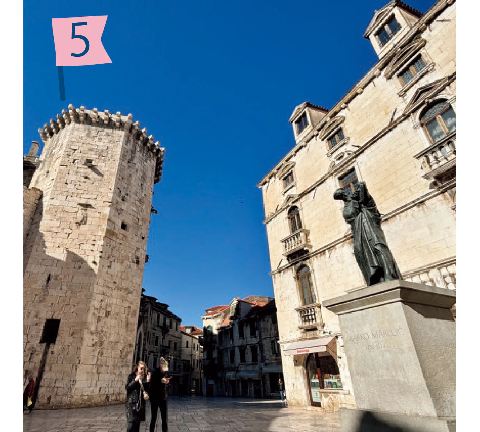 ブラチェ・ラディッチ広場の画像