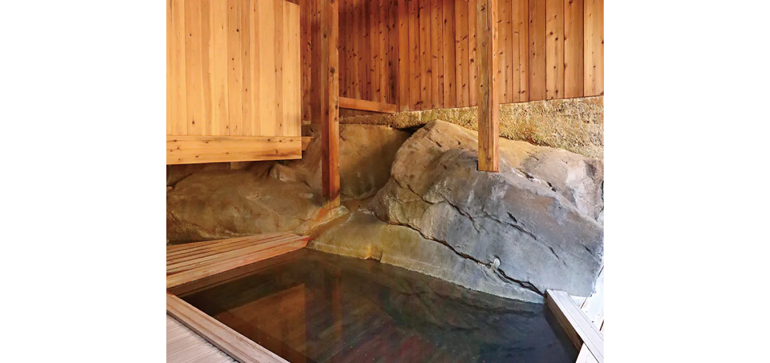 孫六温泉 六庵の天然石の内湯「石の湯」画像