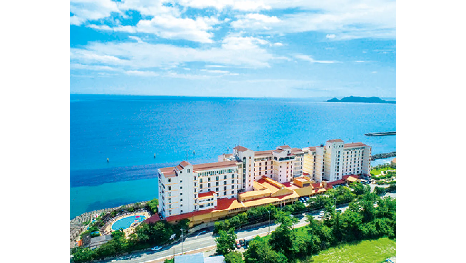 朝日と月の道を望む瀬戸内海国立公園内のホテルの外観画像