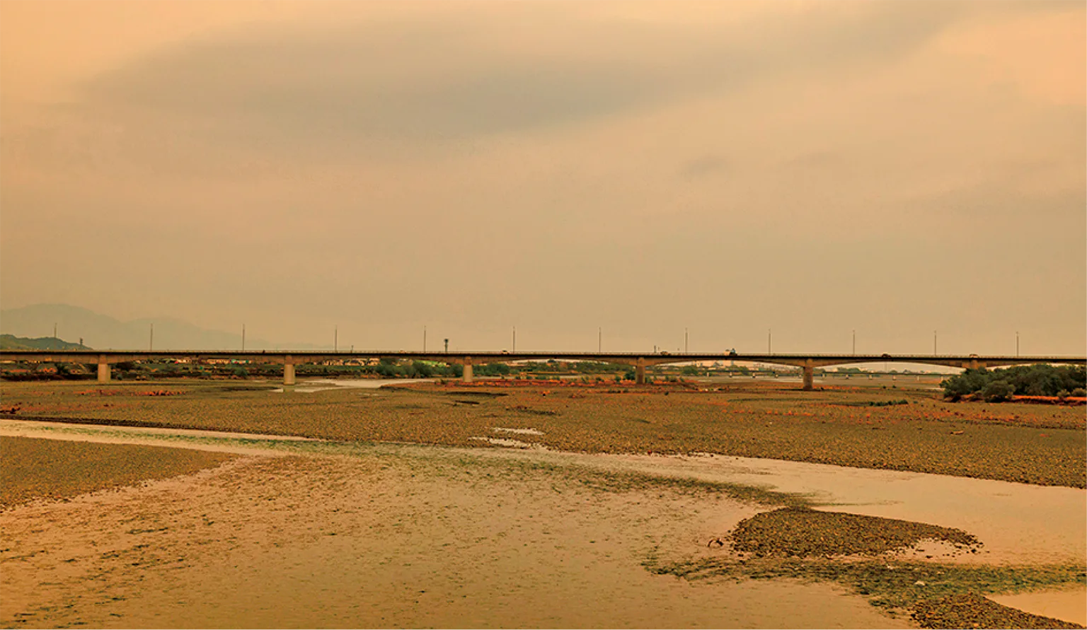 周囲は開けており夕焼けが美しいの画像