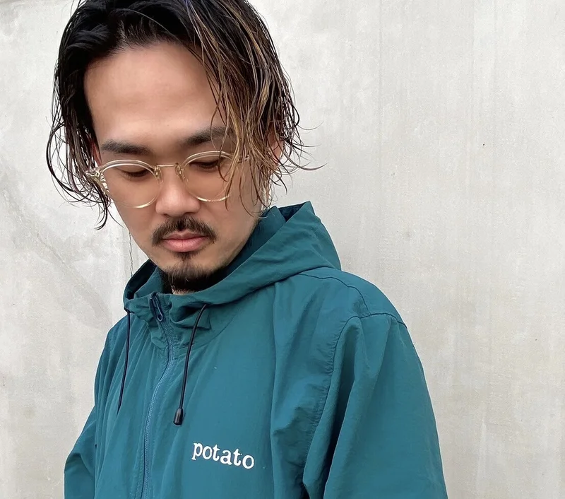 <h2 style="text-align: start" id="haa6372f5dc"><strong>■夫婦2人、中野に開いたヘアサロン</strong></h2>