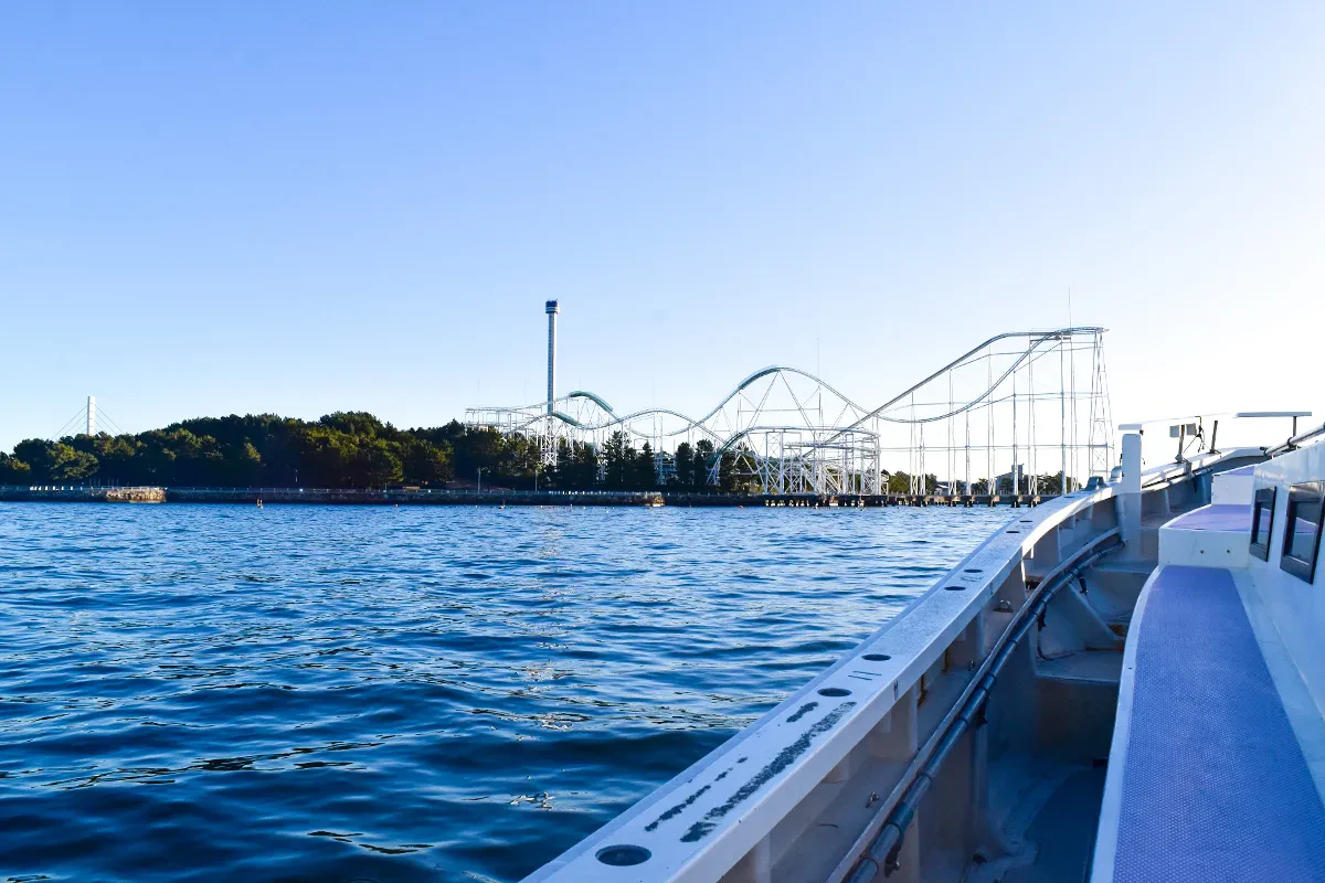 金沢八景・平潟湾より出船