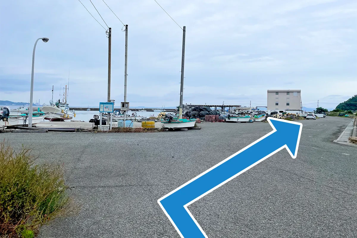 突き当たりを右折