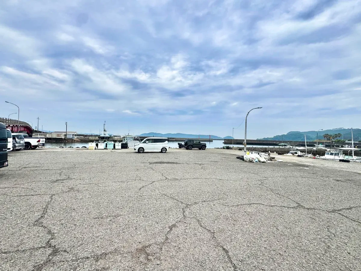港内駐車場