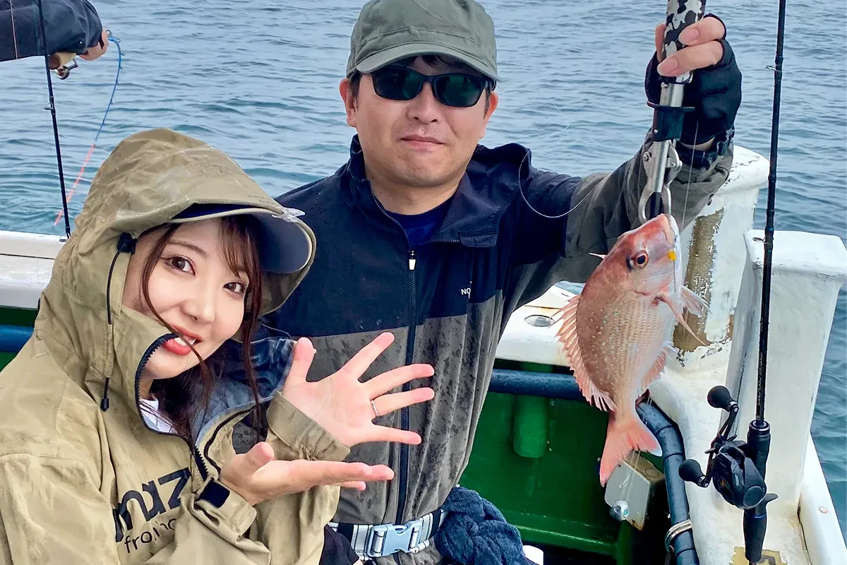 マダイをキャッチ