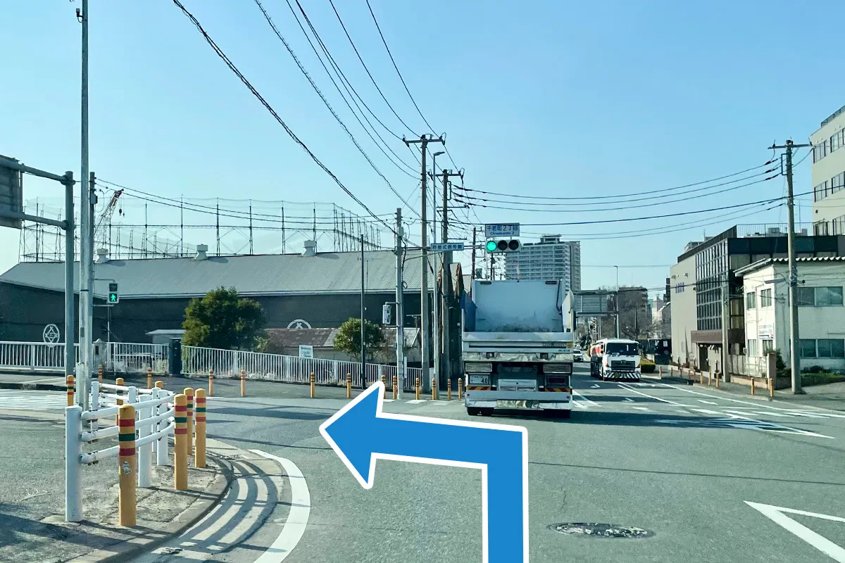 千若町2丁目を左折