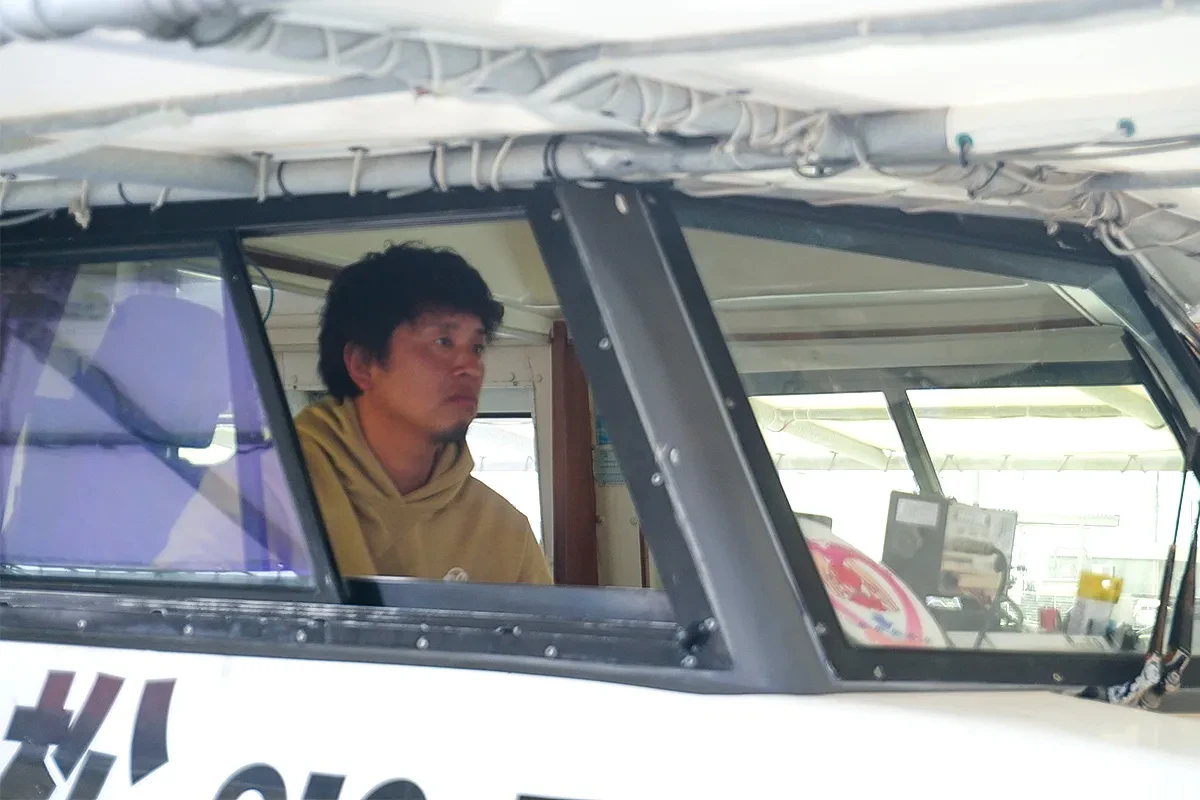 丸松乗合船・勝誠若船長