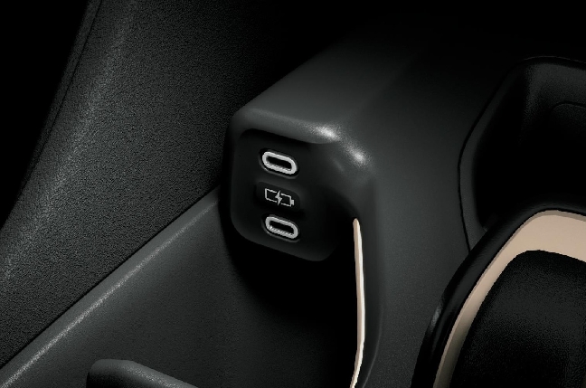 トヨタ新型クラウンの内装を画像で解説。荷室サイズ、シートアレンジ、グレード別の違いも【画像26枚】|KINTO