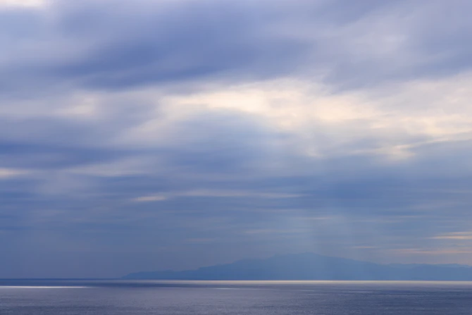 【意外な真実】洗車は「ピカピカの晴天」にやってはいけない？愛車を傷めないための最適な天気とは