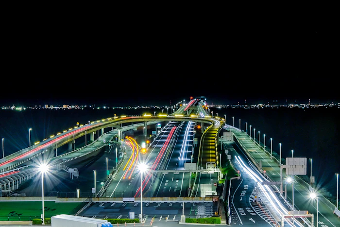 都会の夜景から星空まで！初心者のための「夜のドライブ」安全と楽しみ方ガイド