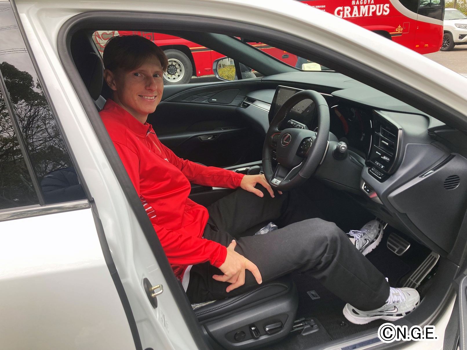 キャスパー・ユンカー選手が所属する名古屋グランパスがKINTOで