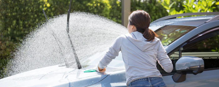 【洗車の新常識】「水洗いだけで十分」は本当？愛車の輝きを10年保つための正しい洗車術