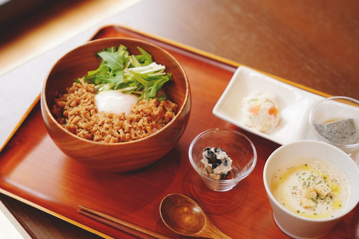 豆そぼろ丼セット