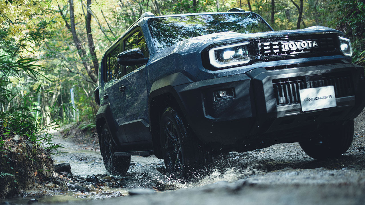 トヨタ ランドクルーザー VX GAS 2.7L 4WD(7人乗り) ※丸目型ヘッド
