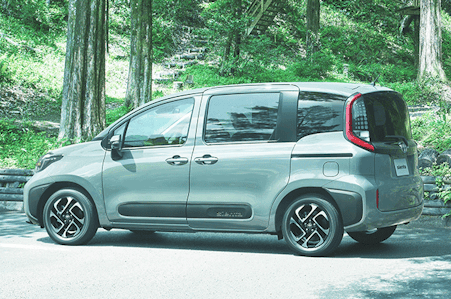 トヨタ 新型シエンタで車中泊するなら5人乗り？おすすめアクセサリーも紹介